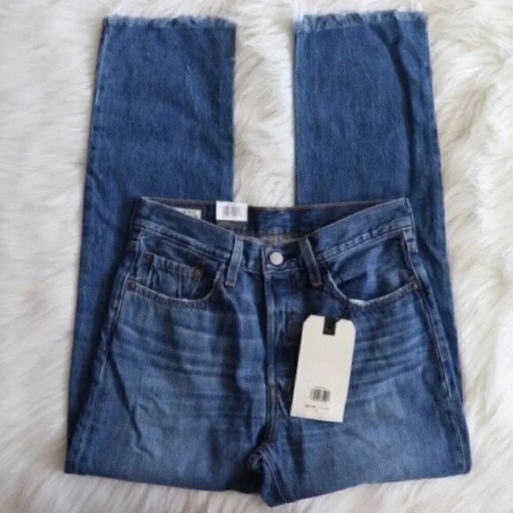 NWT Levi's 501 Cropped Straight Leg Denim Jeans Size 26 Raw Hem Midwash Blue